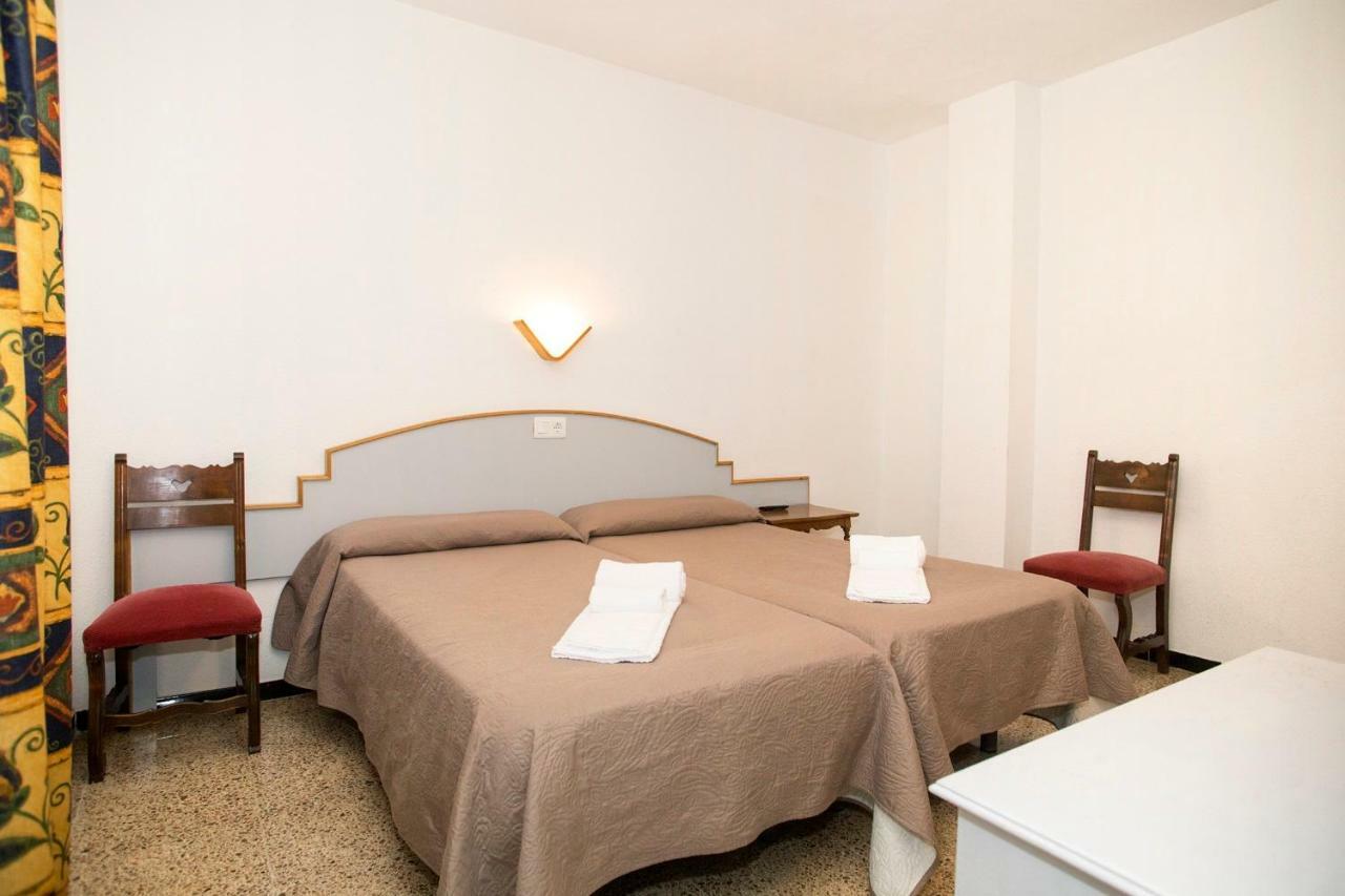 Barbara Hotel *